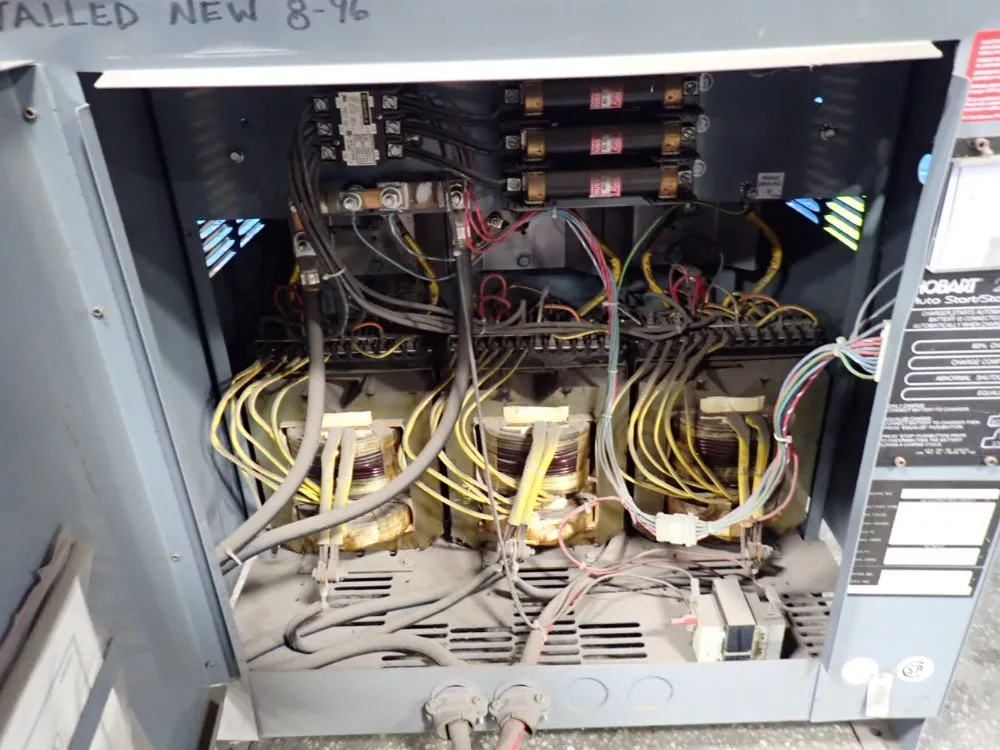 Deka 36 V / 881-1050 Ah Battery Charger - 18c3-1050