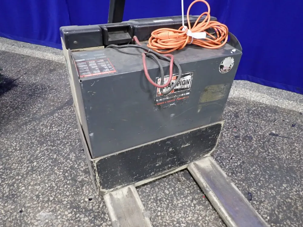 Crown Equipment Corporation 4000 Lbs Electric Pallet Jack - 40gpw-4-14