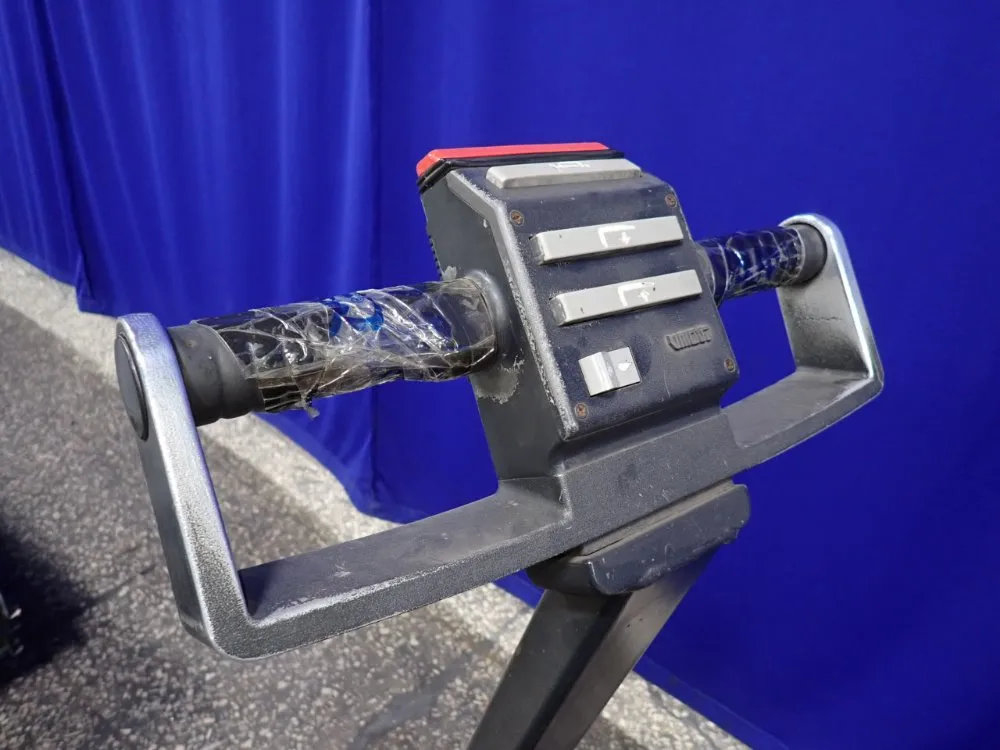 Crown Equipment Corporation 4000 Lbs Electric Pallet Jack - 40gpw-4-14