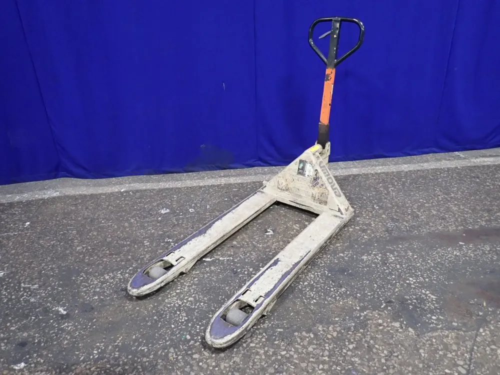 Crown 5000 Lbs Pallet Jack - Pth50
