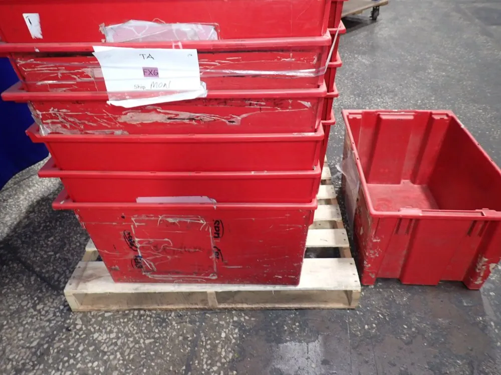 25" X 18" X 14" Plastic Totes