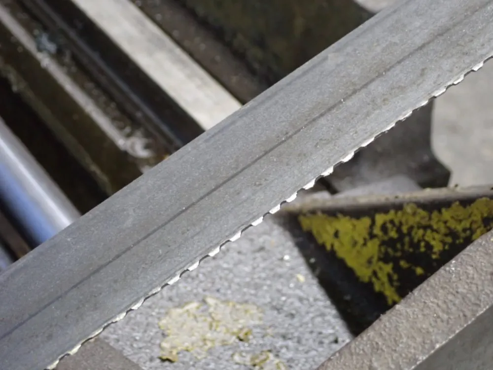 Armstrong-blum 22 1/2" Vertical Band Saw - 2125ts