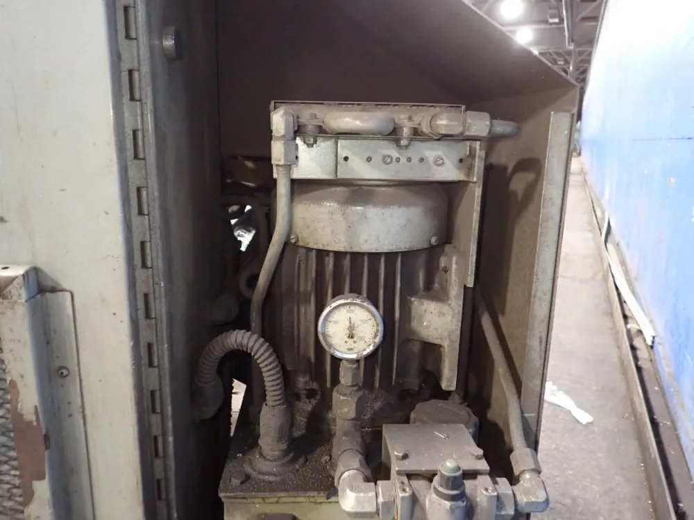 Armstrong-blum 22 1/2" Vertical Band Saw - 2125ts