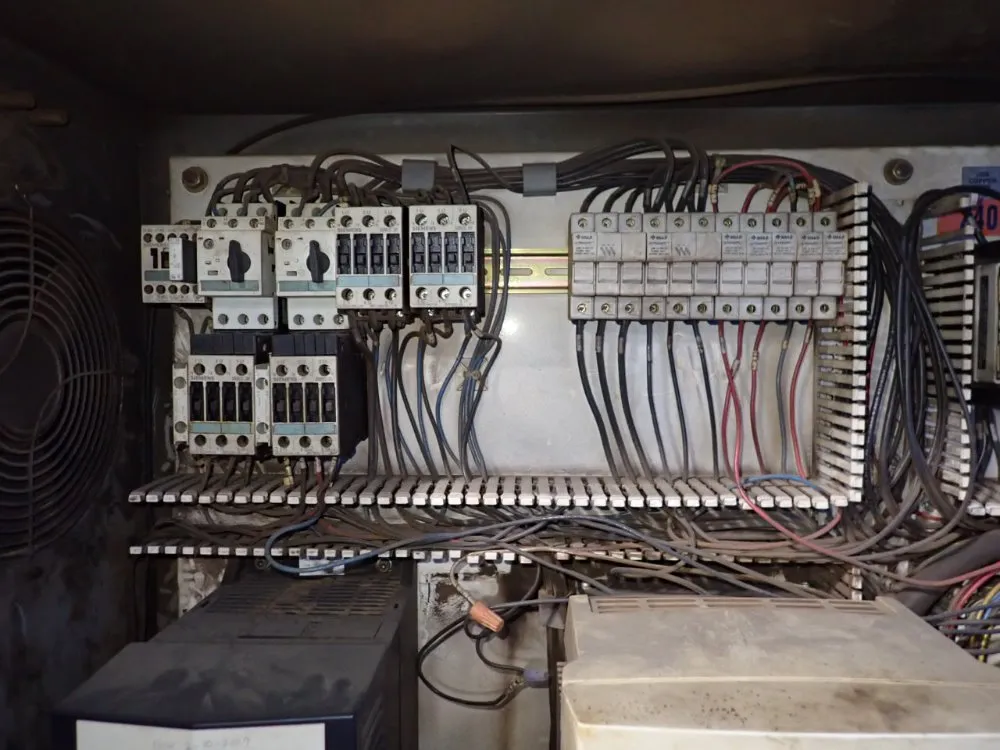 Armstrong-blum 22 1/2" Vertical Band Saw - 2125ts