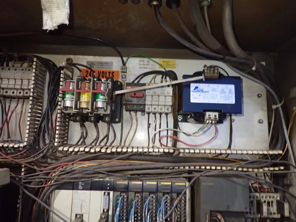 Armstrong-blum 22 1/2" Vertical Band Saw - 2125ts