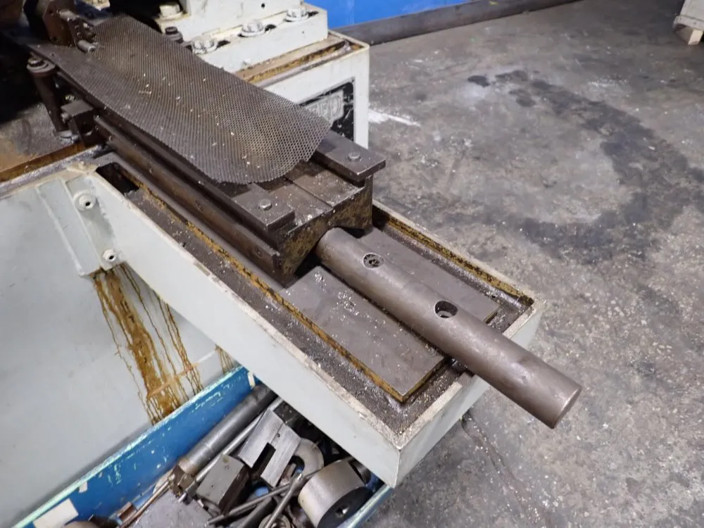 Reed Rtd Thread Roller - No. B112