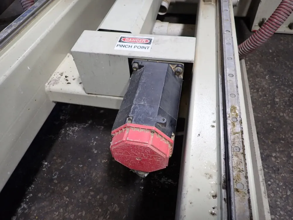 Komo 60 1/2" X 120 1/4" Cnc Router - Vr510 Mach One