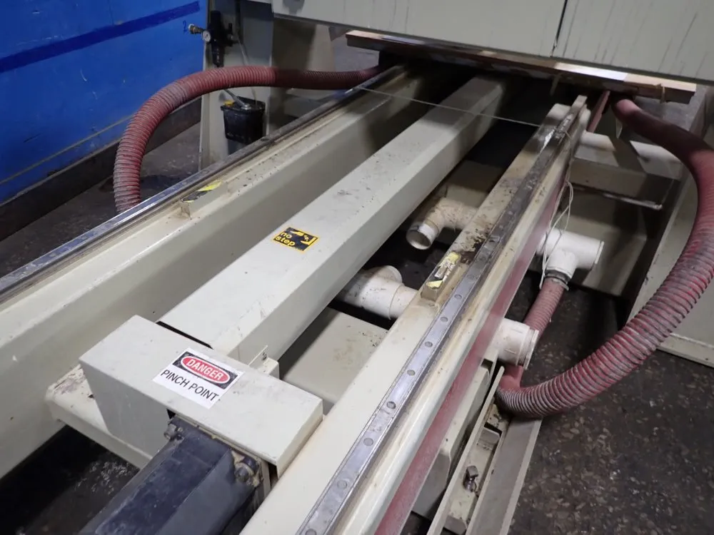 Komo 60 1/2" X 120 1/4" Cnc Router - Vr510 Mach One