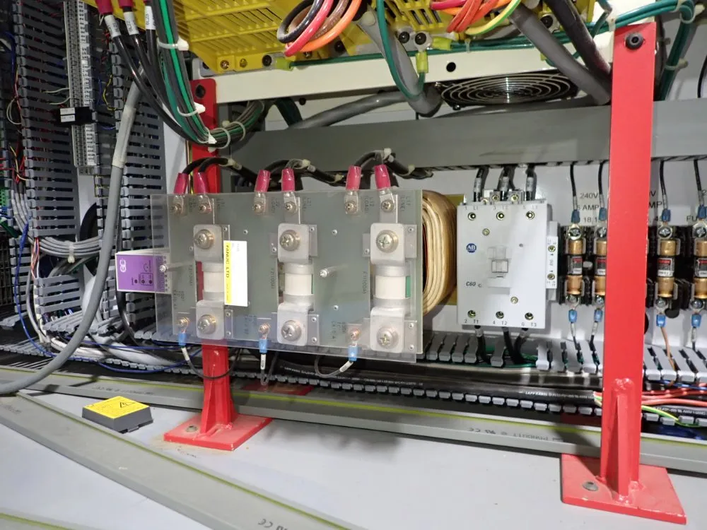 Komo 60 1/2" X 120 1/4" Cnc Router - Vr510 Mach One