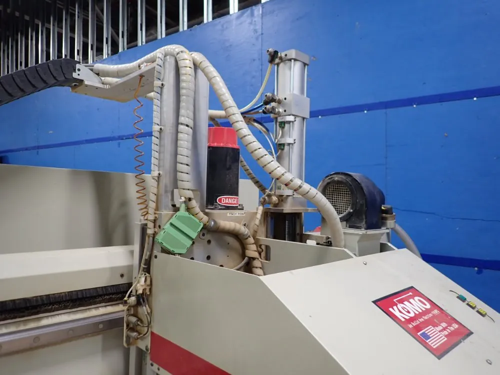 Komo 60 1/2" X 120 1/4" Cnc Router - Vr510 Mach One