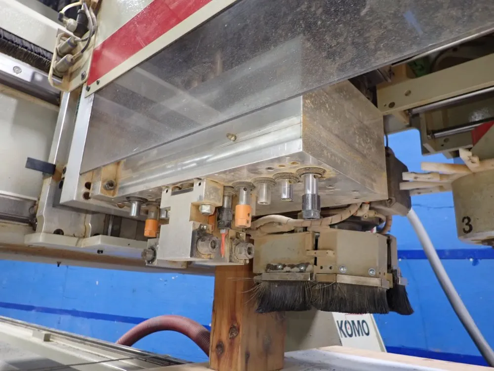 Komo 60 1/2" X 120 1/4" Cnc Router - Vr510 Mach One