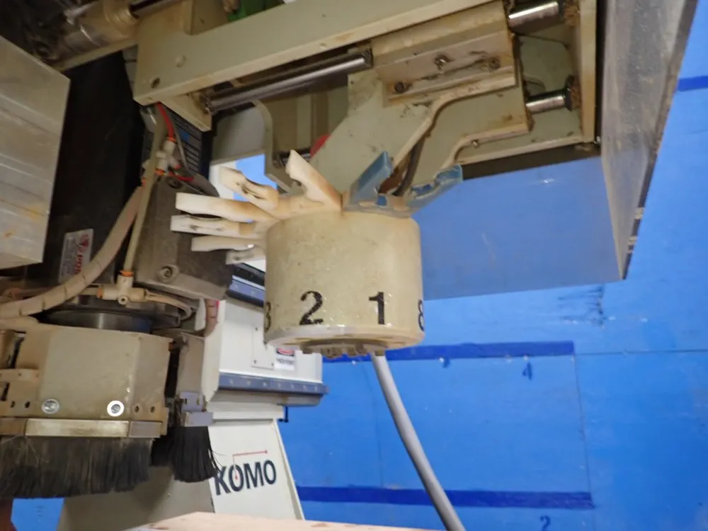 Komo 60 1/2" X 120 1/4" Cnc Router - Vr510 Mach One