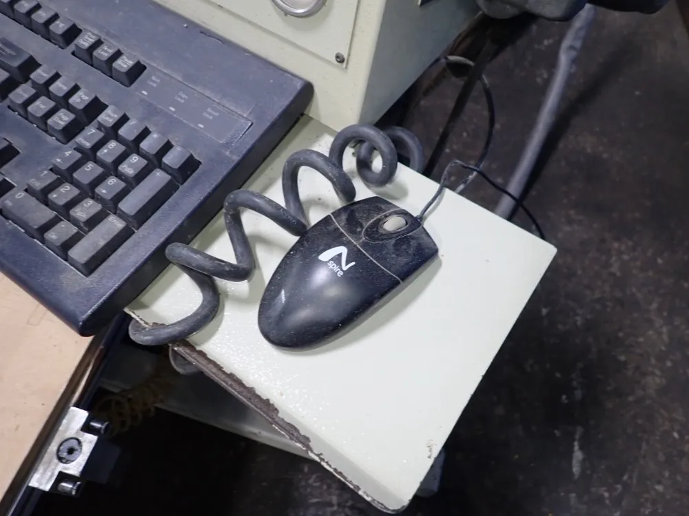 Komo 60 1/2" X 120 1/4" Cnc Router - Vr510 Mach One