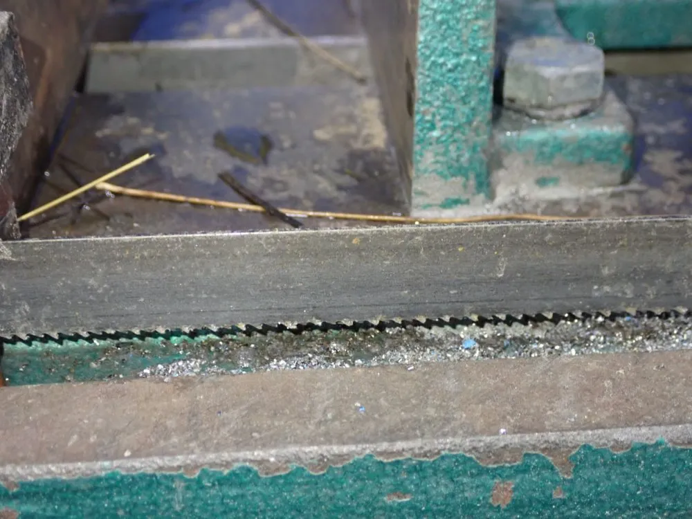 Grizzly 6 1/2" X 13" Horizontal Band Saw - G4030