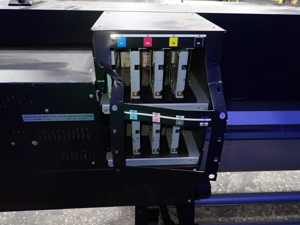 Roland 69" Printer / Cutter - Xr-640