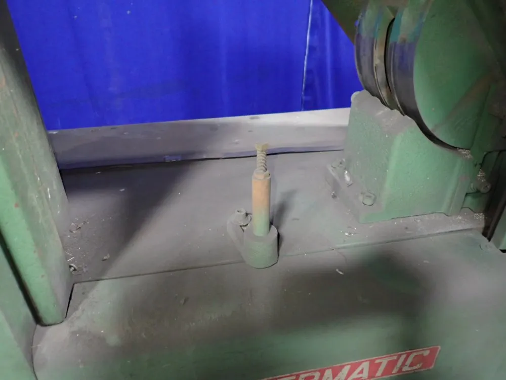 Powermatic 19 1/2" Vertical Band Saw - 87