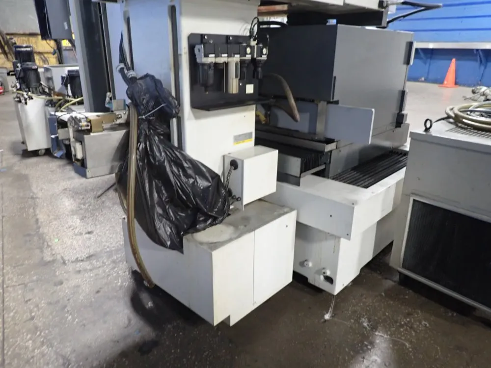 Fanuc Edm - Robocut A-1c