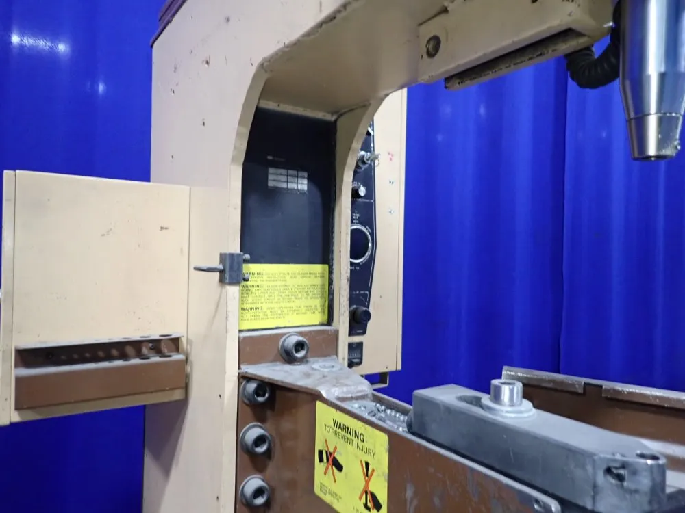 Haeger 6 Ton Insertion Press - Hp6-c