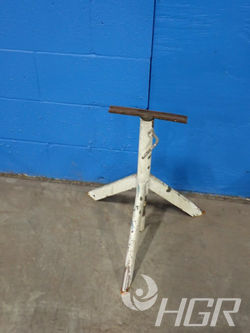 Feed Stand