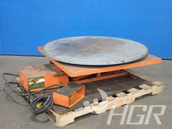 Compact Cub Lift