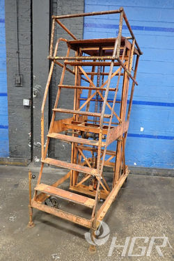 Portable/adjustable Stairs