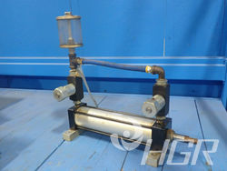 Lubricating System W/reservoir