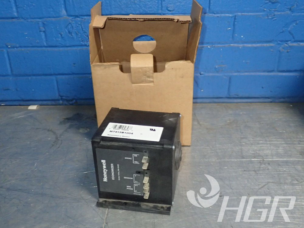 Honeywell Manual Control Humidistat (H8903 series) - Used - Surplus  Inventory