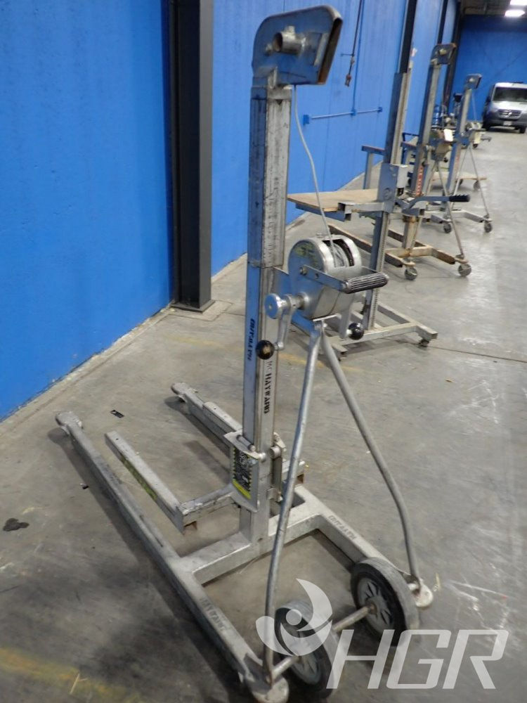 Used Vermette Machine Co. Manually Operated Material Lift HGR