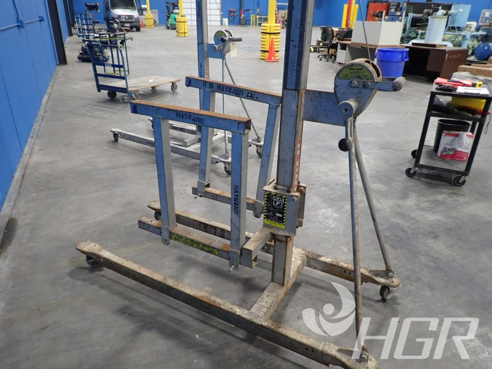 Used Vermette Machine Co. Manually Operated Material Lift HGR