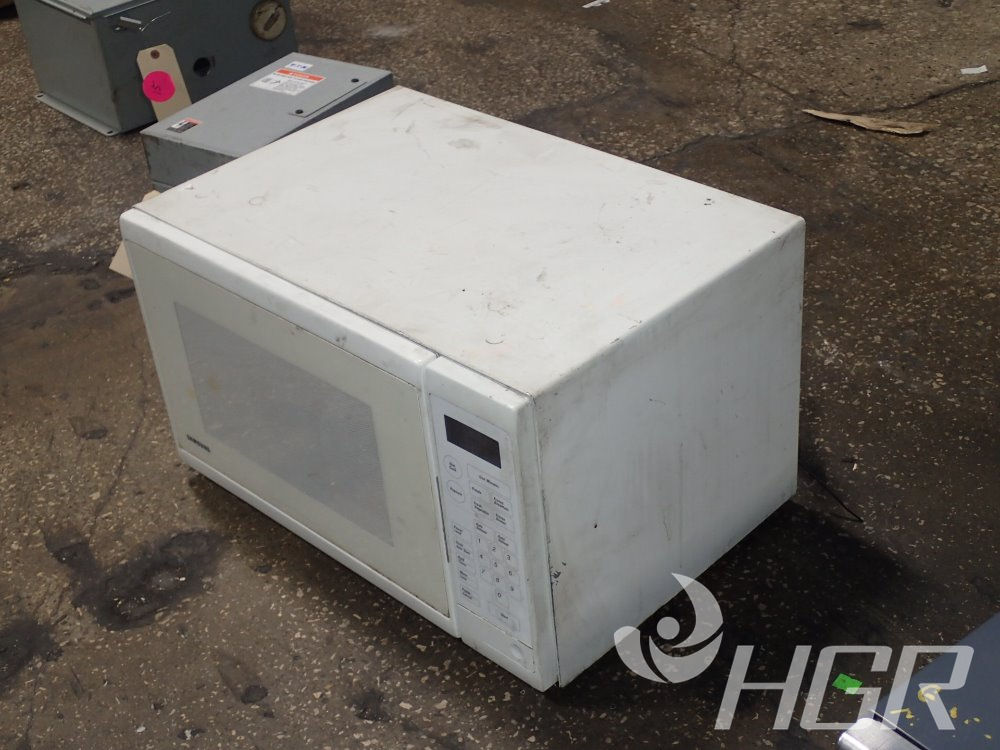 Used Sunbeam Microwave  HGR Industrial Surplus