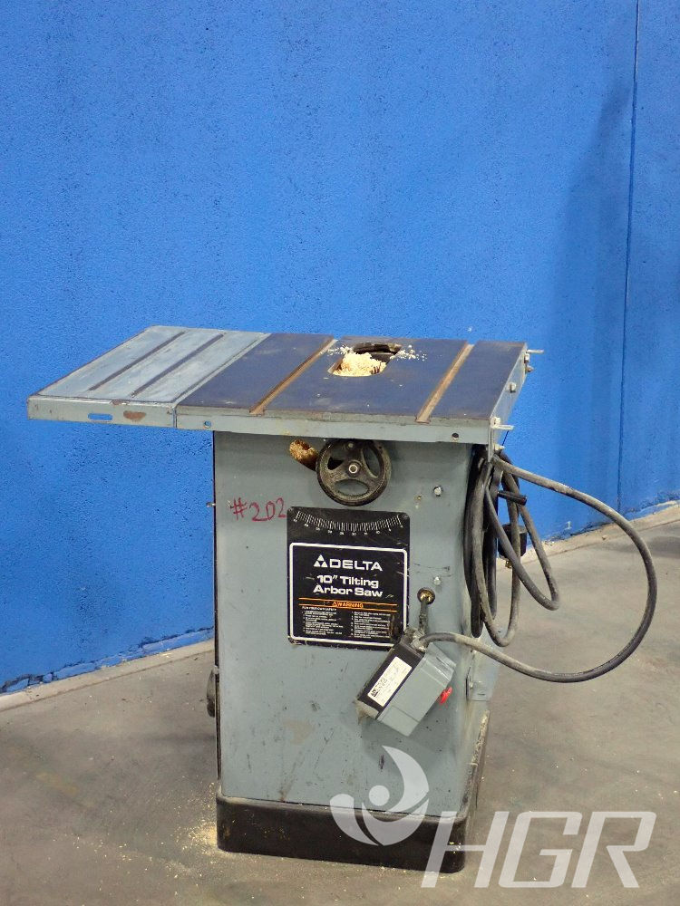 Used Delta 10" Tilting Arbor Saw HGR Industrial Surplus