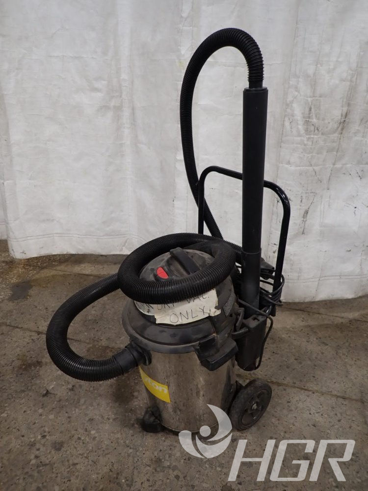 Dayton 6H003B Indoor / Outdoor Dry Vacuum - Roller Auctions