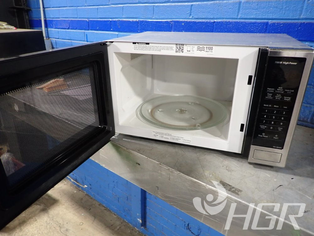 Auction Ohio  Kenmore Microwave