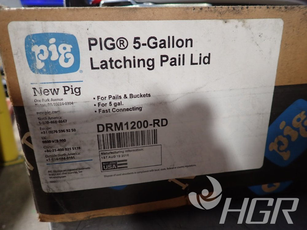 Pig DRM1200-RD Latching Pail Lid,Red