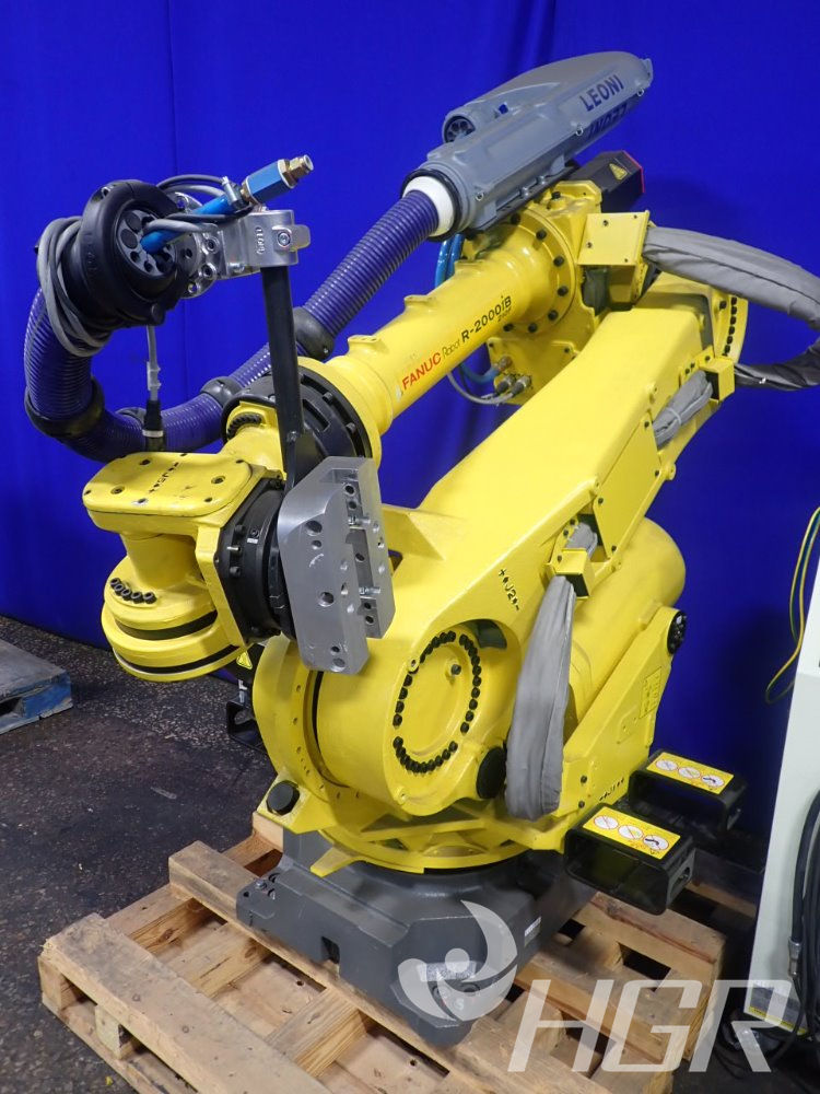 Used Fanuc Fanuc R-2000ib 210f Robot | HGR Industrial Surplus