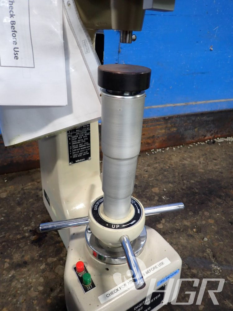 Used Mitutoyo Digital Hardness Tester HGR Industrial Surplus