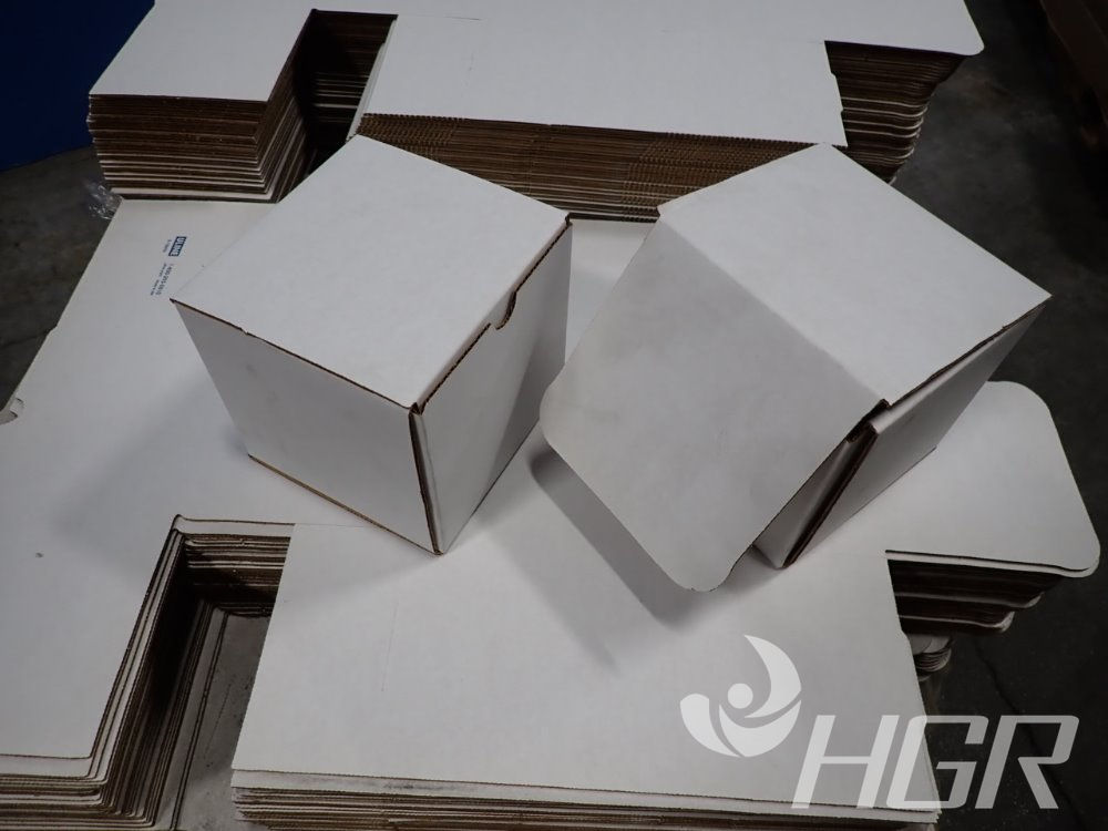 White Cardboard Sheets, White Corrugated Sheets in Stock - ULINE