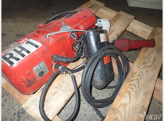 Dayton Electric Chain Hoist