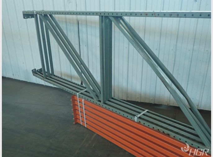  Pallet Racking Lot
