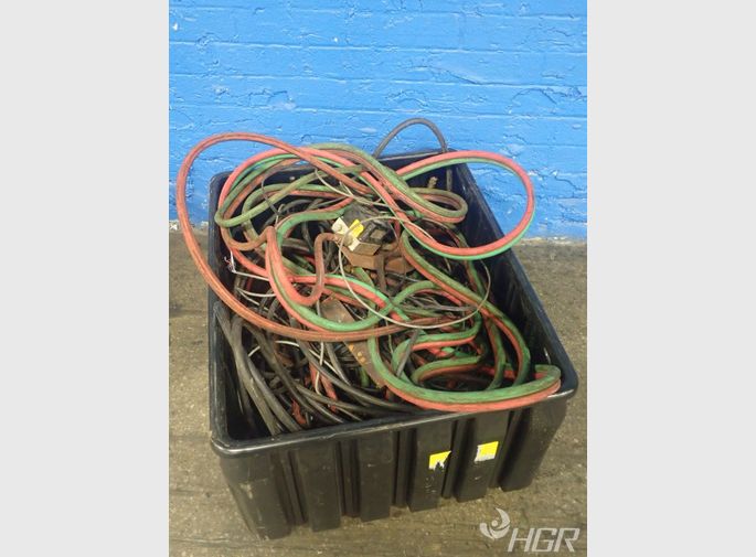  Cables