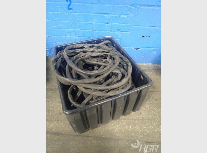  Cables