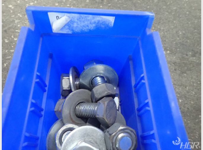  Bolts
