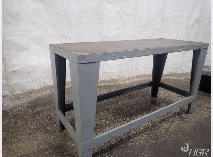  Metal Work Bench