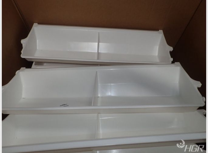 Smalley Manufacturing Plastic Coversvonveyor Container Buckets