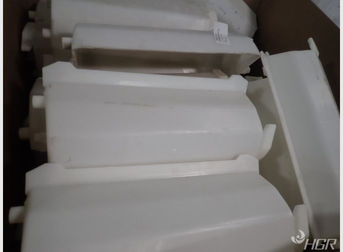 Smalley Manufacturing Plastic Coversvonveyor Container Buckets