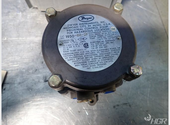 Dwyer Pressure Transmitters