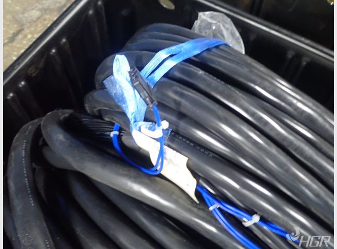  Cables