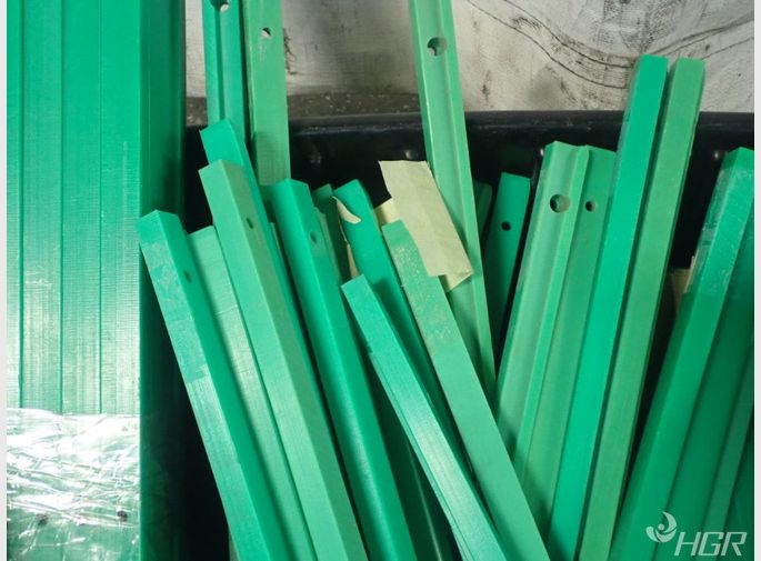  Plastic Rails