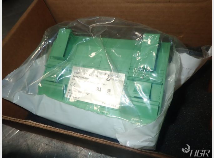 Schneider Electric Digital Output Box
