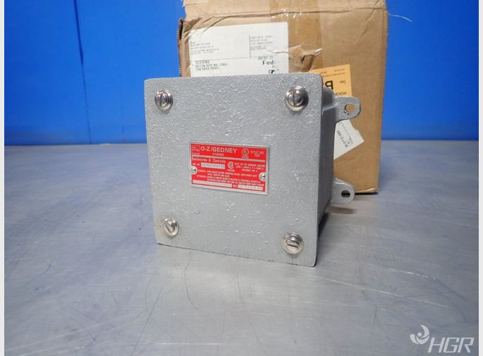 Ozgeoney Outlet Boxenclosure